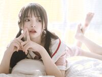 極品網紅美少女嫩妹草莓味的奈奈兔罕露臉高價24套-NO.020 居家系列 Vol.01 草莓味的居家少女 [23P+1V]