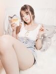 極品網紅美少女嫩妹草莓味的奈奈兔罕露臉高價24套-NO.015 第3季 Vol.01 茶藝課-抹茶味 [67P+1V]