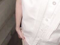 來自女兒的第一次口、足交，戶外商業街的內射，對白刺激！