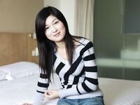 早期國模私拍鼻祖！原滋原味傳統型青澀美乳小妹黃丹頂格私拍原版