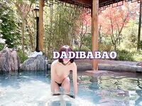 抖音80W粉絲推特網紅超萌蘿莉反差婊一隻喔私拍視圖大量流出人前露出3P喝尿野戰騷中極品