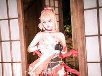 萌新推特00後露臉美少女▌白莉愛吃巧克力▌超美畫風Cos原神宵宮 可愛小蘿莉 三點全露又粉又嫩