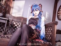 萌新推特00後露臉美少女▌白莉愛吃巧克力▌超色情Cos甘雨粉嫩凸激乳粒 嬌艷欲體粉嫩白虎色氣滿滿