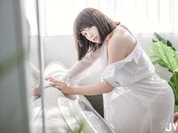 【H級豪巨乳】寄宿家中的前同事－茹茹，一早醒來就衣衫不整！豪乳在眼