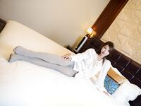 火爆PANS嫩模御姐『小青』新人最新大尺度首爆 無內絲襪 鮑魚超清晰 超級嫩