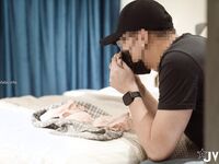 巨乳妙龄女神【乐乐】下班回家途中被电车痴汉尾随趁她熟睡进屋强行交合嘴说不要却迎合着高潮