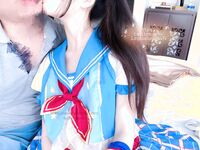 極品嬌嫩小萌妹『LepALu』極品粉嫩萌妹 藍色水手服 強制後入懟操 太嫩了 藍色水手服