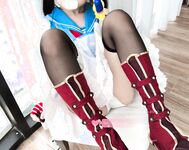 極品嬌嫩小萌妹『LepALu』極品粉嫩萌妹 藍色水手服 強制後入懟操 太嫩了 藍色水手服