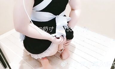 微博紅人極品小嫩比【三寸蘿莉再次翻車】V信群會員福利紫薇潮噴灌腸鴛鴦浴足交 (2)