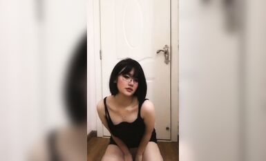 皮皮蝦網紅純欲女神【在下小羊】人前傲女，人後母狗，被金主包養定製私拍各種裸舞紫薇視頻207V (110)