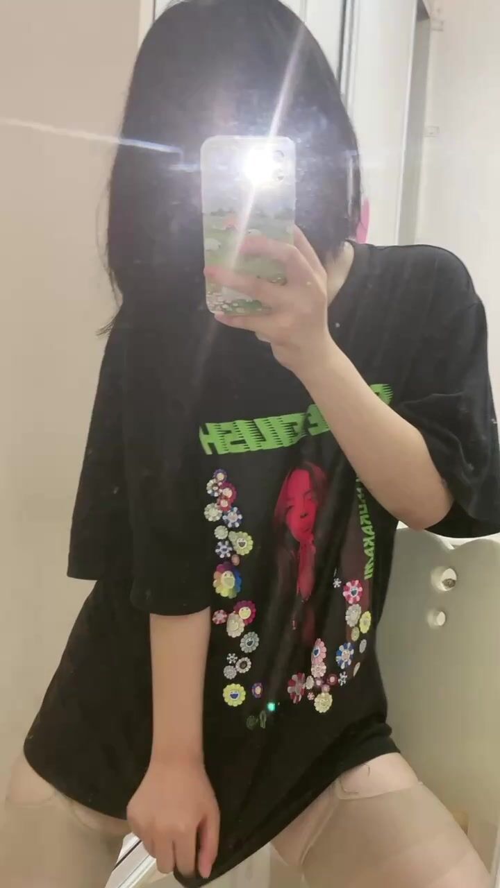 皮皮蝦網紅純欲女神【在下小羊】人前傲女，人後母狗，被金主包養定製私拍各種裸舞紫薇視頻207V (155)