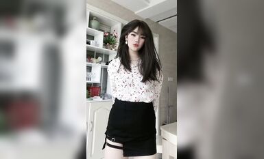 皮皮蝦網紅純欲女神【在下小羊】人前傲女，人後母狗，被金主包養定製私拍各種裸舞紫薇視頻207V (17)