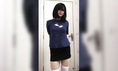 皮皮蝦網紅純欲女神【在下小羊】人前傲女，人後母狗，被金主包養定製私拍各種裸舞紫薇視頻207V (19)