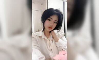 皮皮蝦網紅純欲女神【在下小羊】人前傲女，人後母狗，被金主包養定製私拍各種裸舞紫薇視頻207V (195)