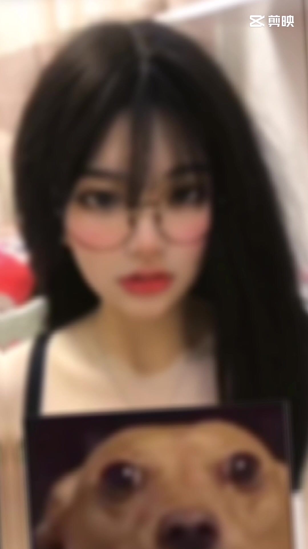 皮皮蝦網紅純欲女神【在下小羊】人前傲女，人後母狗，被金主包養定製私拍各種裸舞紫薇視頻207V (198)