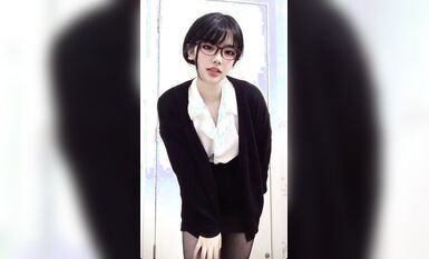 皮皮蝦網紅純欲女神【在下小羊】人前傲女，人後母狗，被金主包養定製私拍各種裸舞紫薇視頻207V (20)