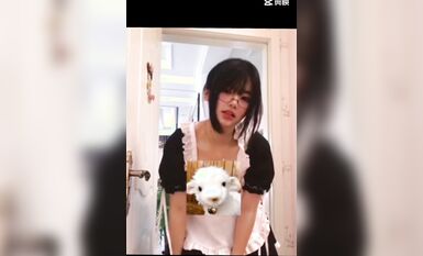 皮皮蝦網紅純欲女神【在下小羊】人前傲女，人後母狗，被金主包養定製私拍各種裸舞紫薇視頻207V (201)