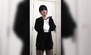 皮皮蝦網紅純欲女神【在下小羊】人前傲女，人後母狗，被金主包養定製私拍各種裸舞紫薇視頻207V (21)