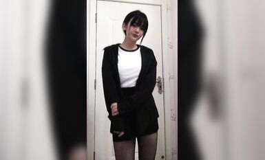 皮皮蝦網紅純欲女神【在下小羊】人前傲女，人後母狗，被金主包養定製私拍各種裸舞紫薇視頻207V (23)