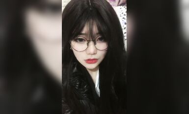 皮皮蝦網紅純欲女神【在下小羊】人前傲女，人後母狗，被金主包養定製私拍各種裸舞紫薇視頻207V (31)