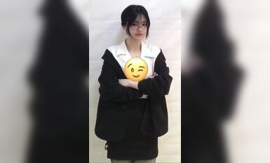 皮皮蝦網紅純欲女神【在下小羊】人前傲女，人後母狗，被金主包養定製私拍各種裸舞紫薇視頻207V (36)