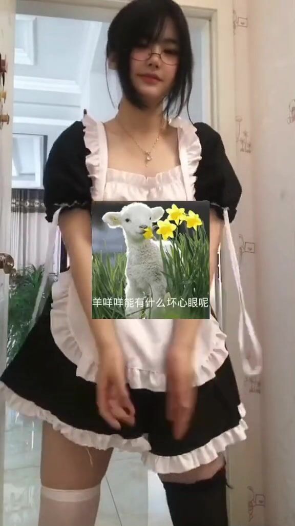 皮皮蝦網紅純欲女神【在下小羊】人前傲女，人後母狗，被金主包養定製私拍各種裸舞紫薇視頻207V (38)