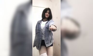 皮皮蝦網紅純欲女神【在下小羊】人前傲女，人後母狗，被金主包養定製私拍各種裸舞紫薇視頻207V (42)