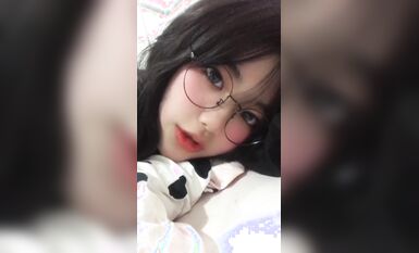 皮皮蝦網紅純欲女神【在下小羊】人前傲女，人後母狗，被金主包養定製私拍各種裸舞紫薇視頻207V (49)