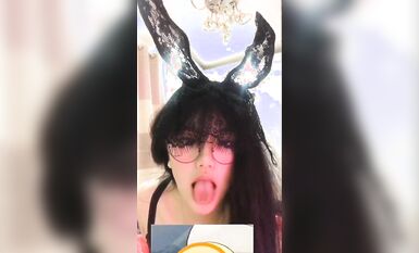 皮皮蝦網紅純欲女神【在下小羊】人前傲女，人後母狗，被金主包養定製私拍各種裸舞紫薇視頻207V (54)