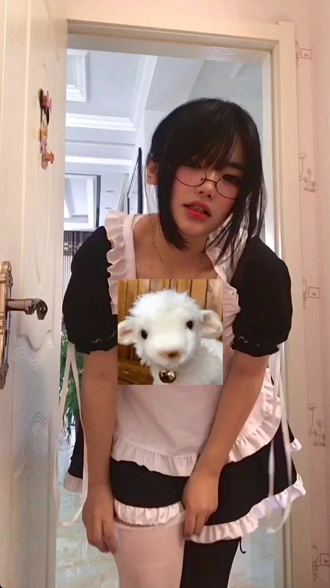 皮皮蝦網紅純欲女神【在下小羊】人前傲女，人後母狗，被金主包養定製私拍各種裸舞紫薇視頻207V (60)