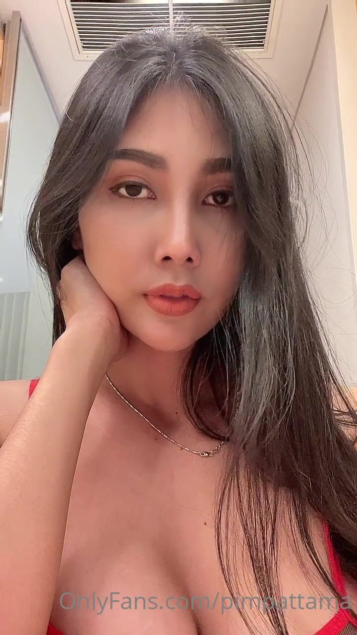 群狼求檔Onlyfans擼鐵美顏極品巨乳長腿反差御姐Pim可愛兔牙紅唇馬甲線不雅自拍視圖 (30)