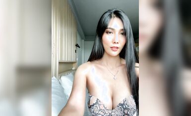 群狼求檔Onlyfans擼鐵美顏極品巨乳長腿反差御姐Pim可愛兔牙紅唇馬甲線不雅自拍視圖 (32)