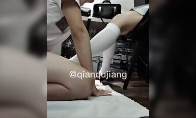 推特字母圈上海蘿莉風殘忍調教女大神【千曲醬】花樣百出極限虐奴~龜頭責罰強製取精馬眼酷刑 (186)