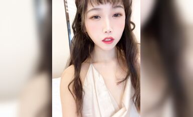 不呆貓史上最大尺度寫真浴室濕身激凸露點 ，浴室人妻的濕身誘惑 (1)