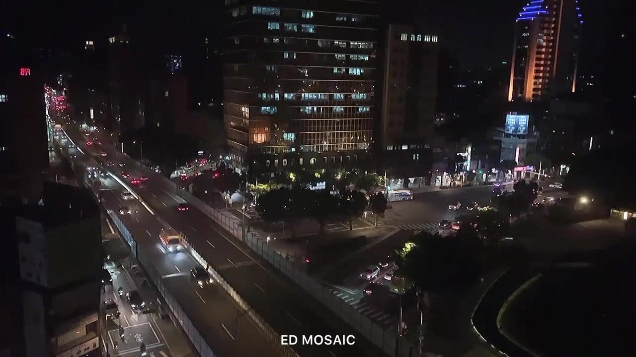 ED 深夜的台北一場淫盪的聚會即將開始 美女潔咪與十根大雞雞的幸運兒 (2)