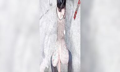 推特二次元小仙女紅人亞裔正妹迷人的貓老師收費私拍年齡不大玩得超級大膽各種道具雙洞齊開 (9)