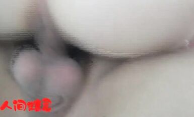 戶外露出界鼻祖！曾火遍全網的美臀反差人妻【人間精靈】景區人前放肆露出+野戰車震無水全套 (12)