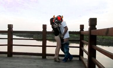 戶外露出界鼻祖！曾火遍全網的美臀反差人妻【人間精靈】景區人前放肆露出+野戰車震無水全套 (6)