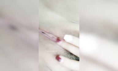 【百度雲泄密】22位露臉舉牌嫩妹 全方位了解妹子的顏值 身材 皮膚 (9)