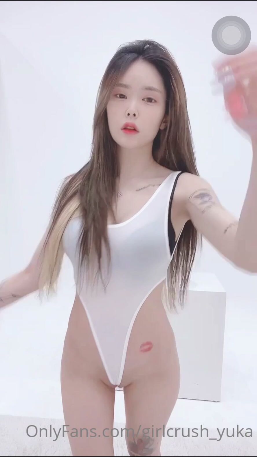 LPL前職業選手WE大舅子前妻【金提莫】公開售賣SEX大尺度資源~身材爆炸奶頭夠粉~超誘人 (2)