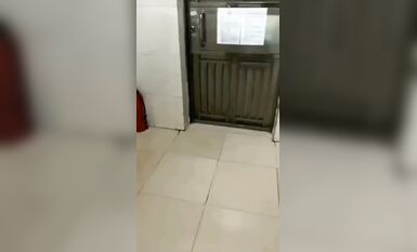 【極品稀缺 大開眼界】最新酒店門口偷拍性愛視頻流出 空姐女友+和表妹亂倫+同學炮友 性愛錄音附性愛視頻照片 (2)