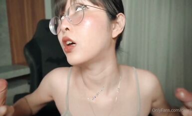 清純妖媚氣質眼鏡娘『DEERLONG』最大尺度升級 爆操騷貨極品饅頭逼 第①季 高清1080P版 (2)