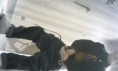 【精選廁拍】奶茶店全景偷拍多位漂亮的妹紙們2  (11)