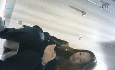 【精選廁拍】奶茶店全景偷拍多位漂亮的妹紙們2  (5)