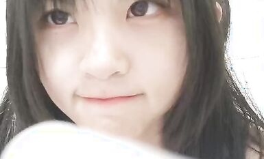 【黑客破解】台中18歲的舞蹈班學員黃嘉雯 各種私拍泄密流出 (27)