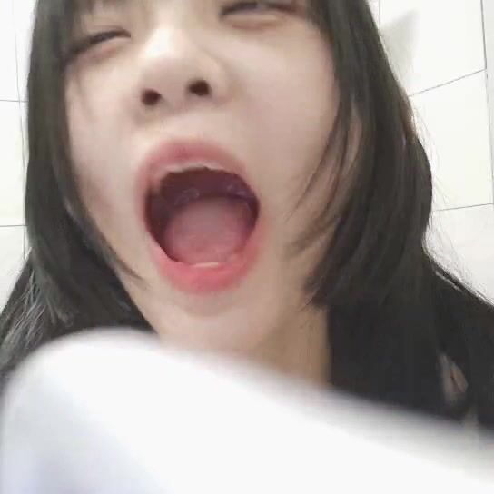 【黑客破解】台中18歲的舞蹈班學員黃嘉雯 各種私拍泄密流出 (27)