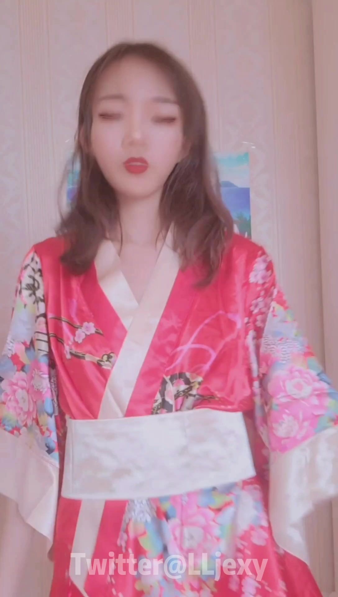 推特上著名抖音風福利姬可愛多是冰棍阿-極樂凈土