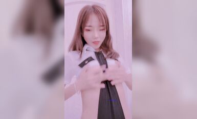 推特上著名抖音風福利姬可愛多是冰棍阿私拍各種潮流BGM活潑裸舞露臉母狗式紫薇 (5)