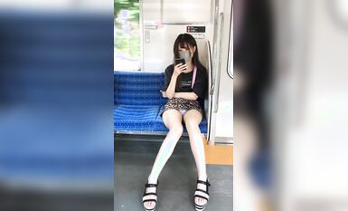 精品推薦 島國網站『Pcolle』賣家高價售賣盜撮女大學生少婦電車當眾露出裙底性感街拍-ピーナッツ (18)