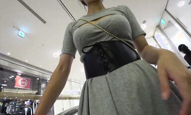 【フルHD 超高畫質】超ド級変な巨お姉さん♪エグい下著でオス達を誘惑！！理性崩壊フル必至！！